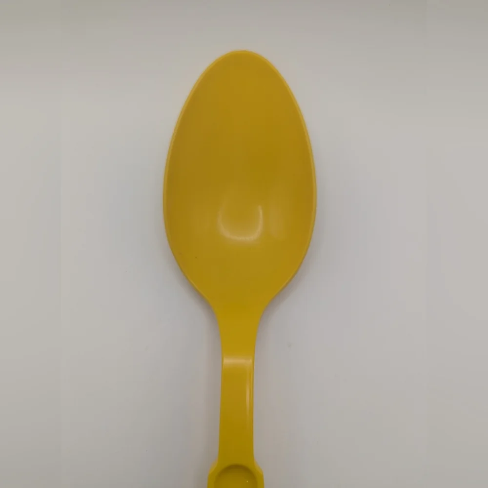 Vintage Ekco Yellow Solid Serving Spoon Made In USA Dishwasher Safe‎